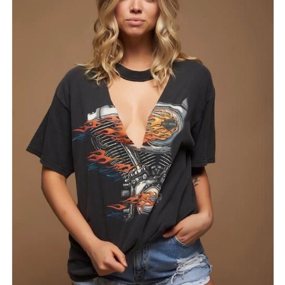 3 Surprise Vintage Graphic Tee’s - Picture 5 of 7